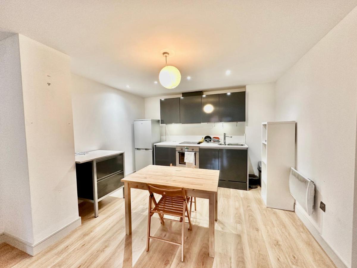 Cosy Canal View Apartment Cardiff Bay Buitenkant foto