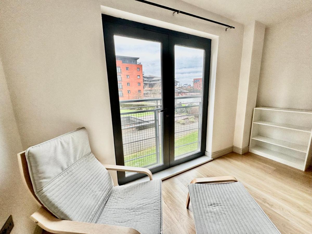 Cosy Canal View Apartment Cardiff Bay Buitenkant foto